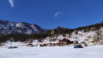 Зима на Байкале. / Байкал.