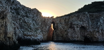 Солнце за стеной... / ***