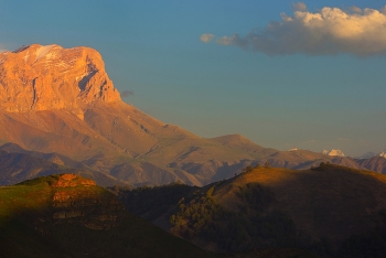 Уходило солнце / Вечер на Кавказе