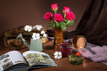 Натюрморт с розами и лейкой / Натюрморт с розами и лейкой