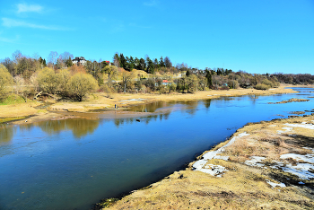Тихий апрельский день ... / Апрель ...