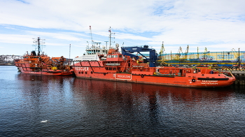 спасатели / многофункциональное аварийно-спасательное судно