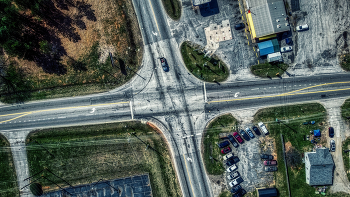 &nbsp; / Road intersection, the corner