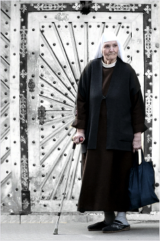 Sister Maria. / Город и деревня