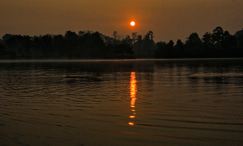 Утро на озере / Непал. Покхара