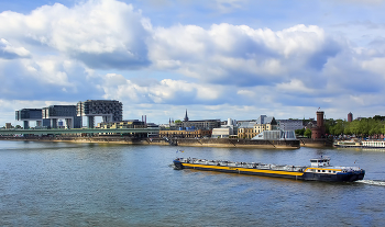 На Рейне / ***