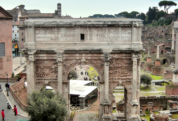 В центре исторического Рима / В центре исторического Рима