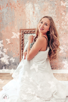 "Утреннее настроение" / Фотосессия проходила в фотостудии "AMORAMOR" г. Екатеринбург.
14 августа 2020 года.
Модель: Катя Петрова
Фотограф: Анастасия Белякова