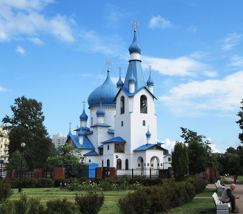 Рождественская церковь / в Пулковском парке