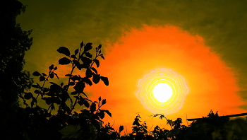 Солнечный диск / Художественное изображение