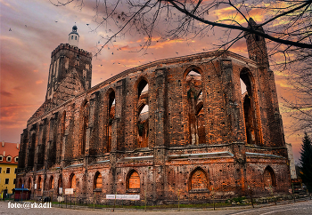 Губин (Польша) Руины главной церкви. / Участник тематического конкурса 35AWARDS: Заброшенные
постройки. По результатам основного голосования работа "Губин."
вошла в TOP 2% лучших фотографий конкурса.