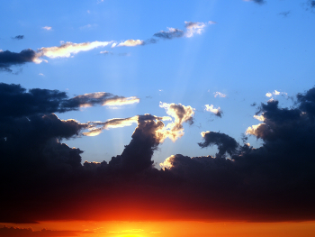 Яркие цвета заката / Цветокоррекция не использовалась! Только коррекция экспозиции. И подобных закатов я больше не видел