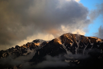 Горящие горы ... / Архыз | Вид на хребет Чегет Чад , Июнь 2022