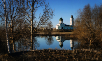 Утром / У пруда Троицкого скита. Апрель.