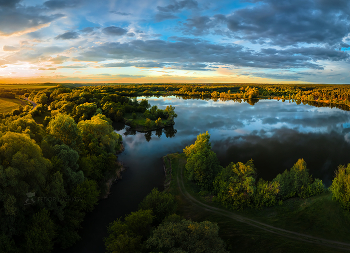 Тихий вечер / Река Оскол впадает в Сорокинское водохранилище.
Старооскольский район. Май, 2022 года.
Из нового фотопроекта "Земля Белгородская».