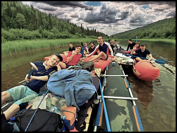 Туристы / сплав по реке