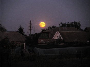 Луна... / Вечер,село,небо,восход луны