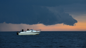 Надвигается фронт / ***