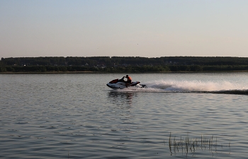 Возмутитель тишины ... / Летний отдых ...