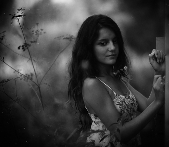 Портрет смуглой девушки / Сцены обыденной жизни