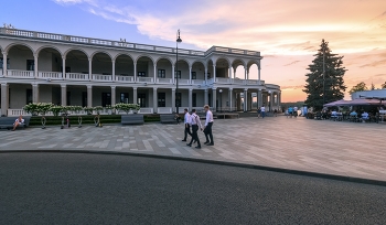 В выходные дни / Северный речной порт