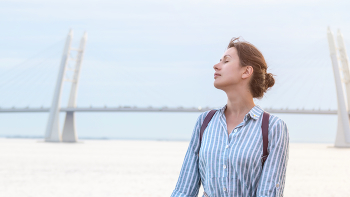 &nbsp; / Санкт-Петербург, на заднем плане вантовый мост через Корабельный фарватер, снято на территории культурного центра "Севкабель"