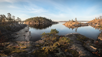 "Панорама шхер" / Карликовые сосны-бонсаи причудливых форм, гранитные берега и скалистые острова – главные составляющие шхерного ландшафта северной Ладоги. Приглашаю в фототуры по Ладожским шхерам: летом, осенью и зимой!