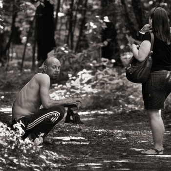 Подглядывающий... / Пейте дети молоко, будете здоровы..."