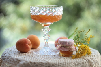 Абрикосовое варенье / ***