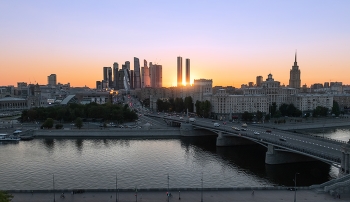 Закат над Москва-Сити / Москва