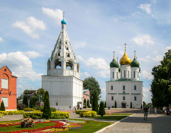 На Соборной площади в Коломне. / ***