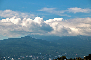 Крымские горы в одеяле облаков / ***