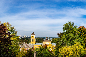 Храм Архангела Михаила г. Белгород / В 2014 году исполняется 170 лет Свято-Михайловскому храму, возведённому в 1844 году в Пушкарной слободе, ныне вошедшей в черту Белгорода. Каменная церковь была построена на средства прихожан и при помощи Михаила Константиновича Мачурина - известного в Белгороде мецената и благотворителя, представителя древней купеческой династии.