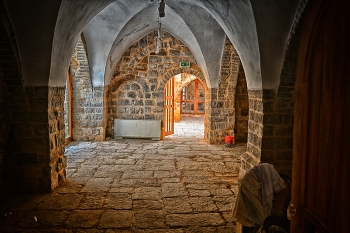 Дворик мечети Наби Муса / Израиль