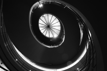 Винтовая лестница / ***