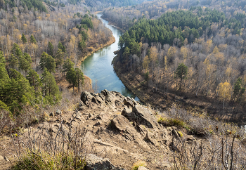 Осень / скалы ,река