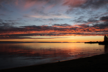 Утиное утро / Раннее утро, Петрозаводская губа Онежского озера, вид с набережной