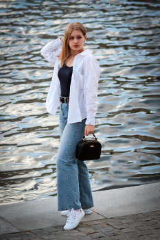 На набережной... / ***