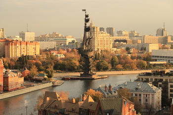 Осенняя Москва / Московский панорама в солнечный осенний день