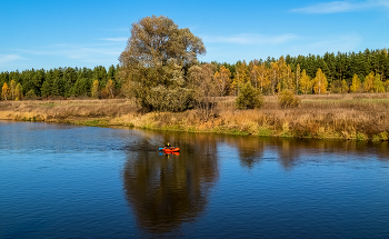 Октябрь на Клязьме 02 / 16.10.2022 Дальний восток Московской области, река Клязьма, Дрезна