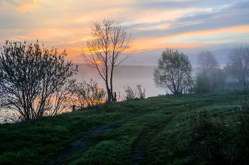 В мае. / Рассвет. Озеро Сосновое.
