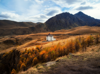 Красота Приэльбрусья осенью. / Урочище Джилы-Су. Кабардино-Балкария.