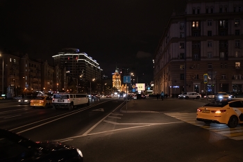 Вид на гостиницу Украина со стороны Нового Арбата / Москва