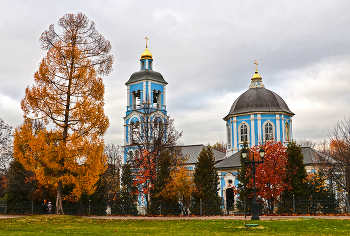 Царицынский храм / осень