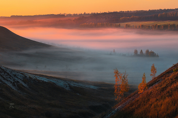 В горах Белогорья / Туманный рассвет.
«Стенки – Изгорья» участок заповедника «Белогорье». 
Новооскольский район. Октябрь, 2022 года.
Из фотопроекта "Земля Белгородская».