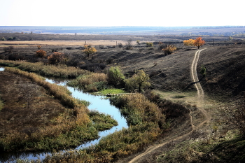 Вот и осень,,, / Река, поворот крутой,подъём,деревъя