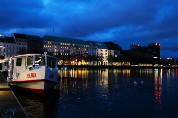 Вечер на озере Альстер / https://www.youtube.com/watch?v=FUnJ6Mt1G68

https://www.youtube.com/watch?v=shvDCXIyNb0

https://www.youtube.com/watch?v=NtnlTtRceUs

https://www.youtube.com/watch?v=YdvFUdm0nQ0

https://www.youtube.com/watch?v=FUnJ6Mt1G68

https://www.youtube.com/watch?v=rfwK750jMcs