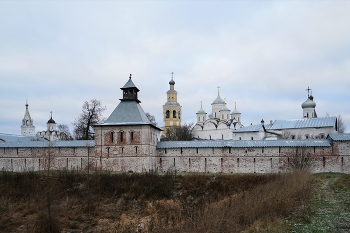 Утро в ноябре / Спасо-Прилуцкий Димитриев мужской монастырь