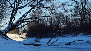 Пейзаж с трактором. / Гелиос-44М СССР.
