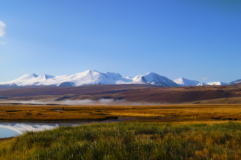 Таван-Богдо-Уола / Таван-Богдо-Уола один из массивов на Алтае четырехтясячник. На вершине сходятся границы России, Монголии, Китая